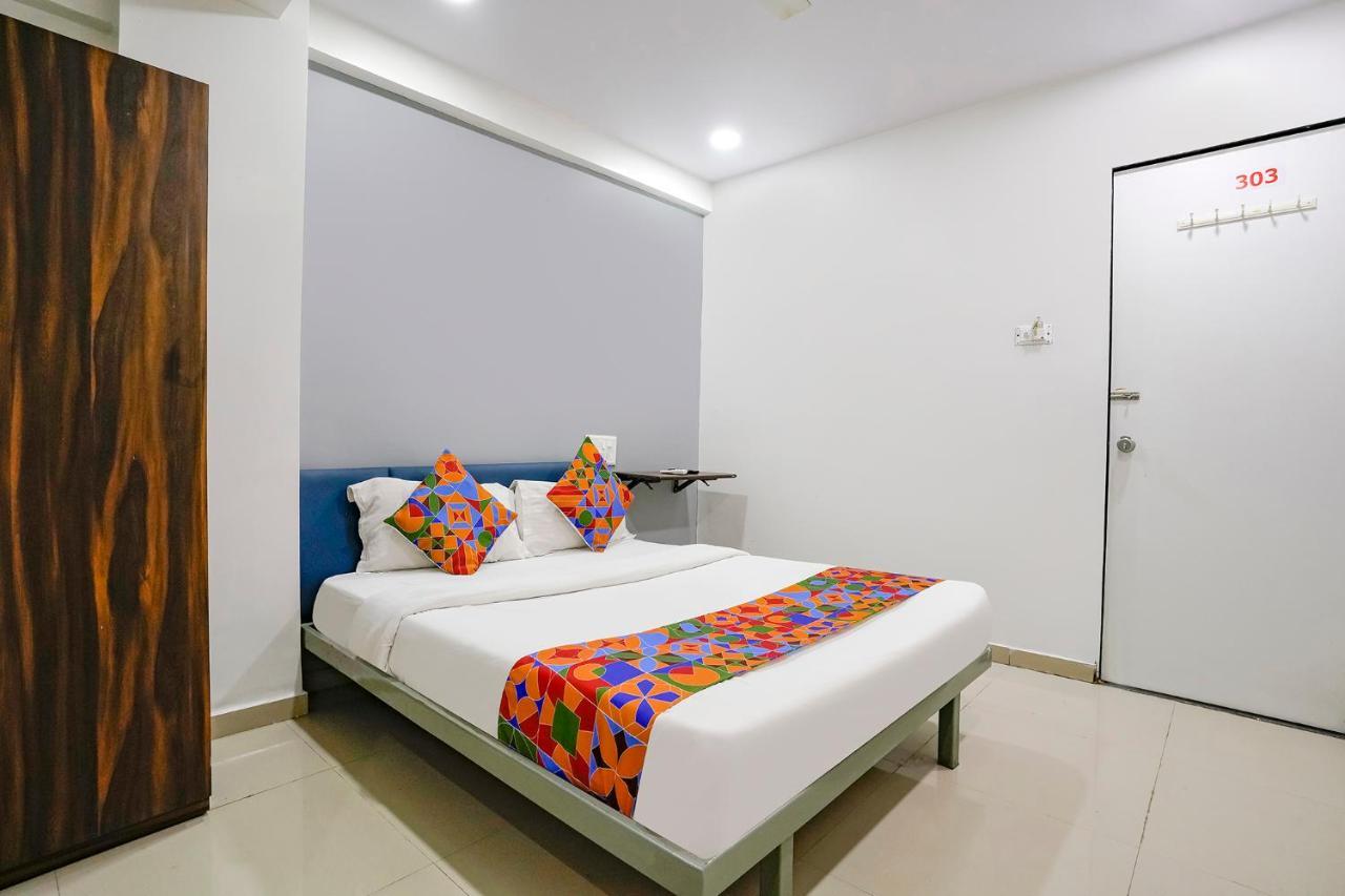 Hotel Fabexpress Blue Stone Surat Exterior foto