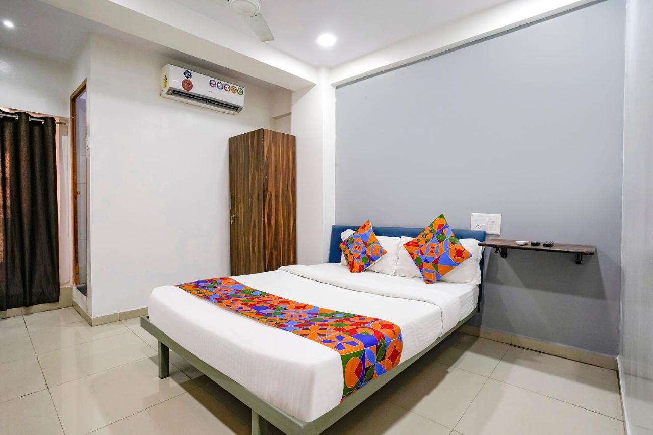 Hotel Fabexpress Blue Stone Surat Exterior foto